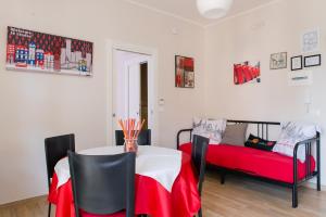 A seating area at B&B Le City