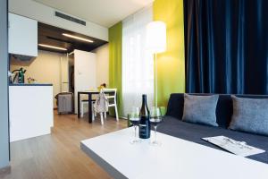 Posezení v ubytování harry's home Zürich-Wallisellen