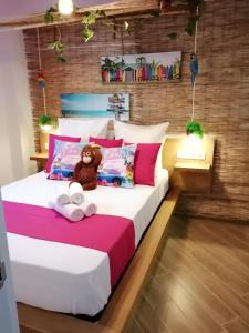 Łóżko lub łóżka w pokoju w obiekcie Wonder Nerja Paraiso Apartamento