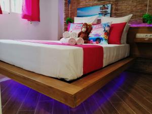 Łóżko lub łóżka w pokoju w obiekcie Wonder Nerja Paraiso Apartamento