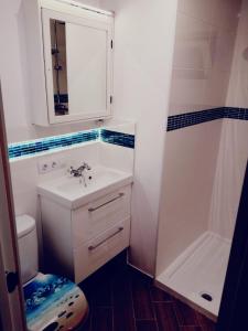 Łazienka w obiekcie Wonder Nerja Paraiso Apartamento