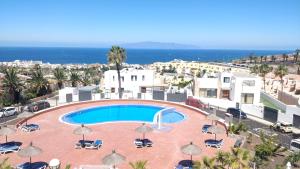 Bazén v ubytování New Deluxe Stunned Seaview 2 bed Apt nebo v jeho okolí