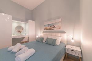Postel nebo postele na pokoji v ubytování Saint George cozy studio