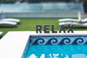 Bazén v ubytování Apartments Holidays Roko nebo v jeho okolí