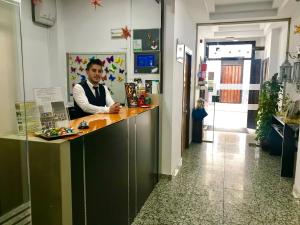 Hostia v ubytovaní Hotel de Los Faroles