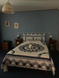 Postel nebo postele na pokoji v ubytování CHAMBRES D' HOTES LA LISON