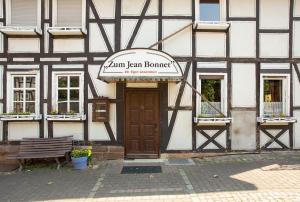 Naktsmītnes Zum Jean Bonnet pilsētā Hofgeizmāra fotogalerijas attēls