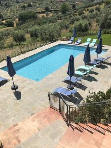 Bazén v ubytovaní Agriturismo San Martino alebo v jeho blízkosti