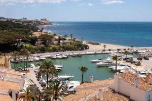 Gallery image of Carib Playa Marbella apartments in Marbella