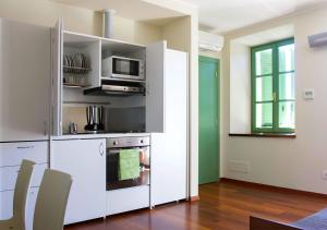 A kitchen or kitchenette at Residence delle Tre Corone