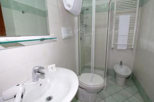 Koupelna v ubytování Hotel Gangi