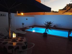 Bazén v ubytování Eureka ! Calle el Roque, urbanización la Caracola. Corralejo, Fuerteventura nebo v jeho okolí