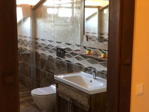 Koupelna v ubytování Dalyan Nehir suit hotel