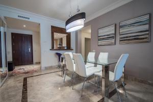Fotografie z fotogalerie ubytování Luxury Nueva Anadalucia Suits v destinaci Marbella