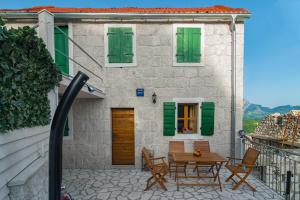 Gallery image of Small house in Podgrađe