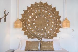 A bed or beds in a room at Gorgona Blue Studiο