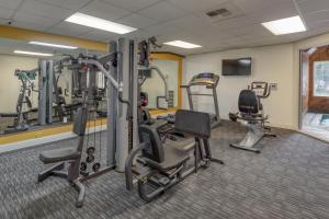 Fitness centrum a/nebo fitness zařízení v ubytování La Quinta by Wyndham Visalia/Sequoia Gateway