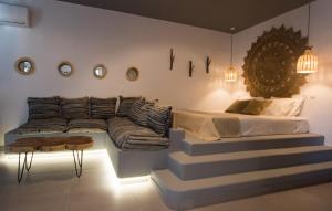 A seating area at Gorgona Blue Studiο