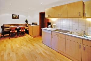 Kuchnia lub aneks kuchenny w obiekcie Appartement Jägerhof