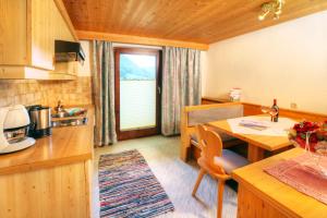 Kuchnia lub aneks kuchenny w obiekcie Appartement Jägerhof