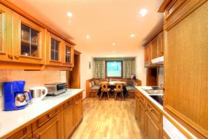 Kuchnia lub aneks kuchenny w obiekcie Appartement Jägerhof