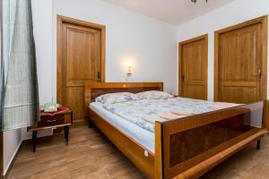 Postel nebo postele na pokoji v ubytování Country Villa St Anton