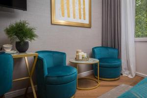 Posezení v ubytování Five Elements Luxury Rooms