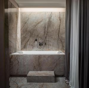 Koupelna v ubytování Five Elements Luxury Rooms