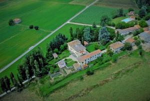 ビッビエーナにあるFattoria di Marenaの田地の大家の空見