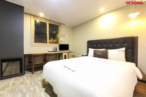Postel nebo postele na pokoji v ubytování Ace Hotel