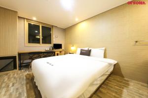 Postel nebo postele na pokoji v ubytování Ace Hotel