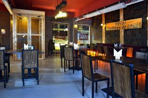 花园乌尤尼酒店餐厅或其他用餐的地方