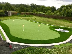 Zaplecze golfowe tego domu wakacyjnego lub w pobliżu