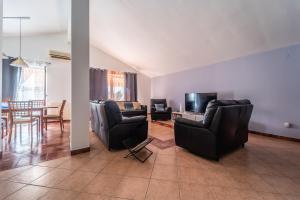 Gallery image of Apartman Debora sa privatnim bazenom in Pula