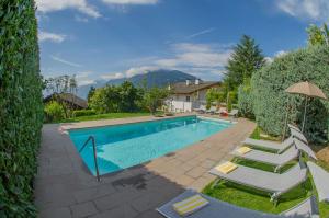 Bazén v ubytování Garni Hotel Kessler nebo v jeho okolí