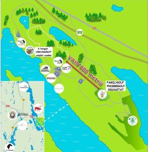 un mapa del parque con descripciones de los lugares de interés en Kesäaitat, en Ähtäri