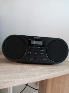 a sony speaker sitting on top of a table at maison floréal in Criel-sur-Mer