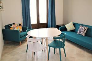 Istumisnurk majutusasutuses TOREMARE SUITE MARZAMEMI