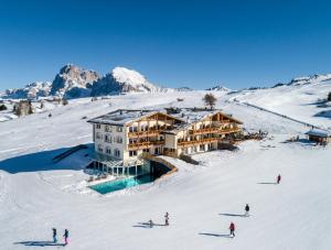 Hotel Santner Alpine Sport & Relax semasa musim sejuk