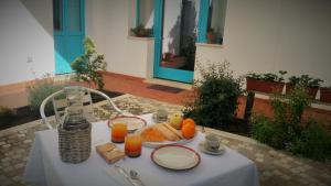 Jedlo v ubytovaní bed & breakfast alebo blízkom okolí