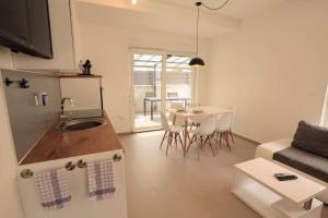 Nhà bếp/bếp nhỏ tại Villa Miggelangelo +45 ảnh