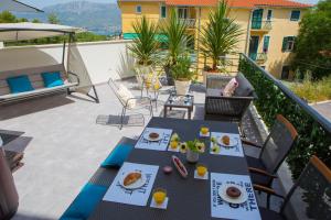 Afbeelding uit fotogalerij van Luxury Urban Villa Apartments With Jacuzzi in Split