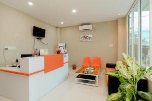 Gallery image of RedDoorz Syariah @ Panglima Polem Aceh in Banda Aceh +27 photos