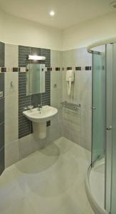 Koupelna v ubytování Wellness Hotel Svachovka