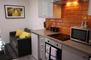 Halifax House, Studio Apartment 215