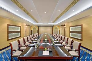 A área empresarial e/ ou a sala de conferências de Ezdan Hotel Doha