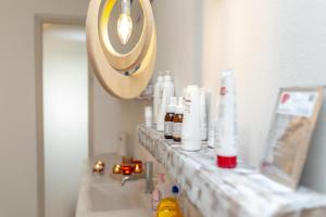 Kupatilo u objektu Cycladic Islands Hotel & Spa