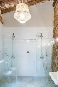Koupelna v ubytování Alquería Calatrava B&B