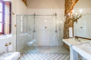 Koupelna v ubytování Alquería Calatrava B&B