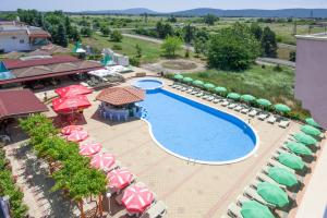 Bazén v ubytování Stefanov 2 Hotel nebo v jeho okolí